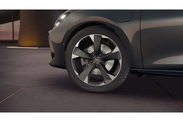 CUPRA Leon (2026) thumbnail 5