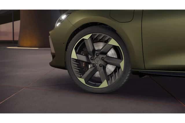 CUPRA Leon (2026) thumbnail 5