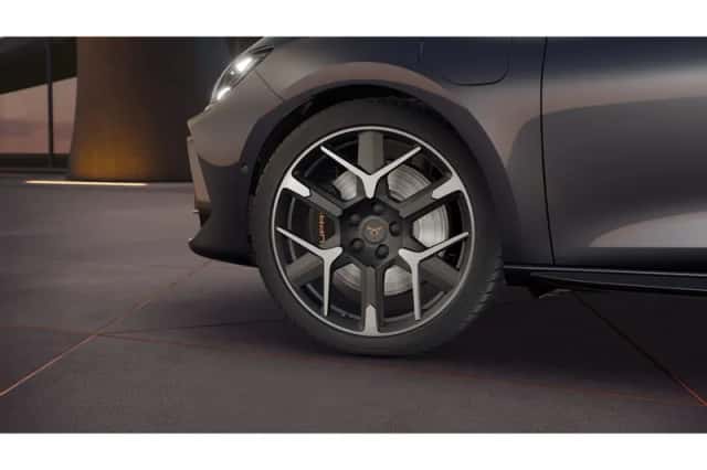CUPRA Leon (2026) thumbnail 5