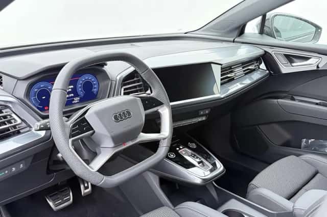 Audi Q4 e-tron (2026) thumbnail 2