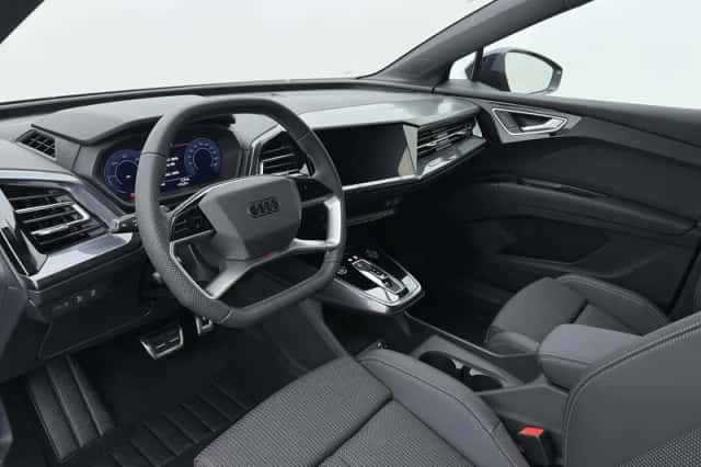 Audi Q4 e-tron (2026) thumbnail 2