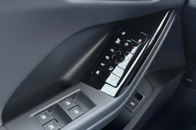 Audi Q6 e-tron (2026) thumbnail 14