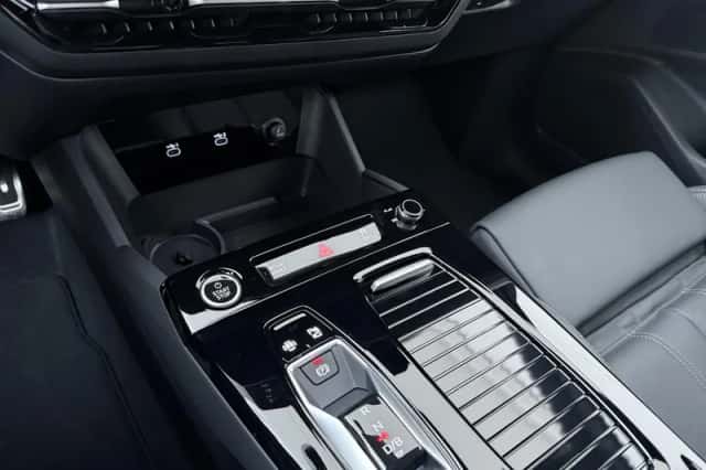 Audi Q6 e-tron (2026) thumbnail 15