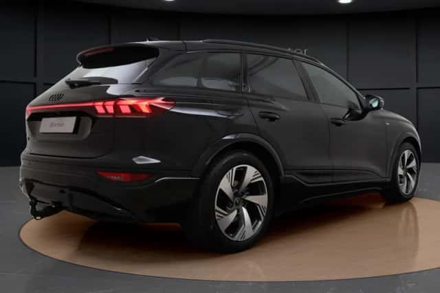Audi Q6 e-tron (2026) thumbnail 4