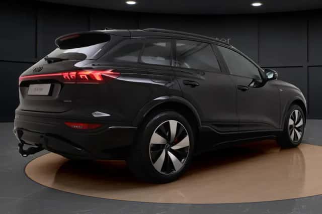 Audi Q6 e-tron (2026) thumbnail 4