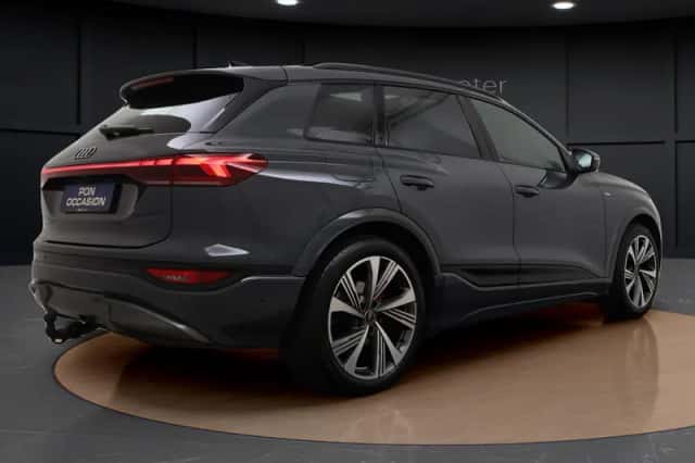 Audi Q6 e-tron (2025) thumbnail 5