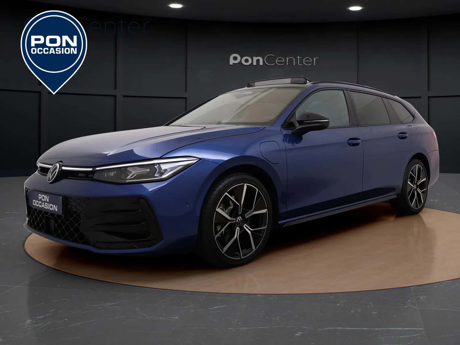 Volkswagen Passat (2024) — foto 1