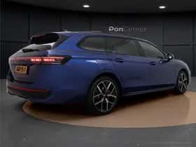 Volkswagen Passat (2024) thumbnail 5