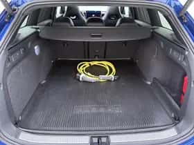 Volkswagen Passat (2024) thumbnail 8