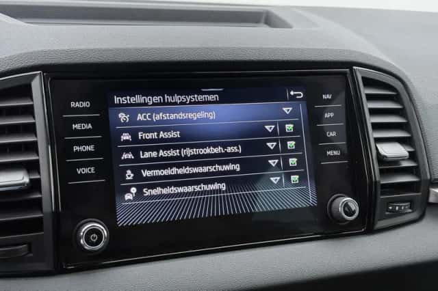 Škoda Karoq (2025) thumbnail 11