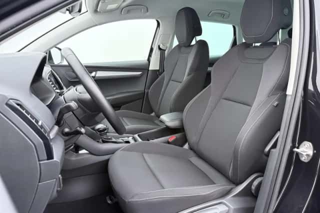 Škoda Karoq (2025) thumbnail 4