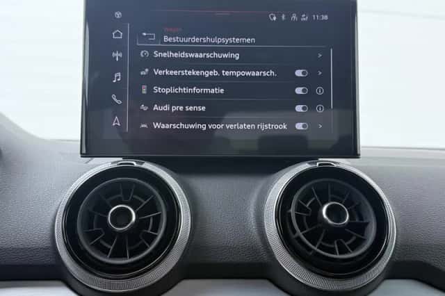 Audi Q2 (2025) thumbnail 10