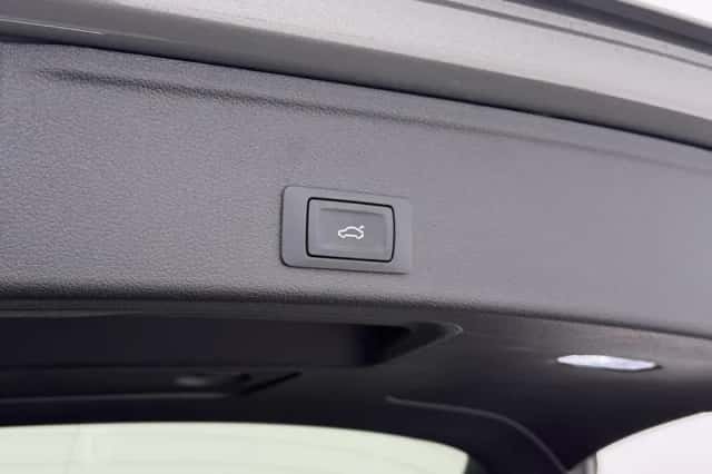 Audi A4 (2024) thumbnail 8
