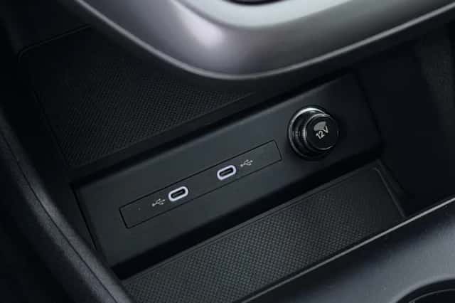 Audi Q4 e-tron (2023) thumbnail 14