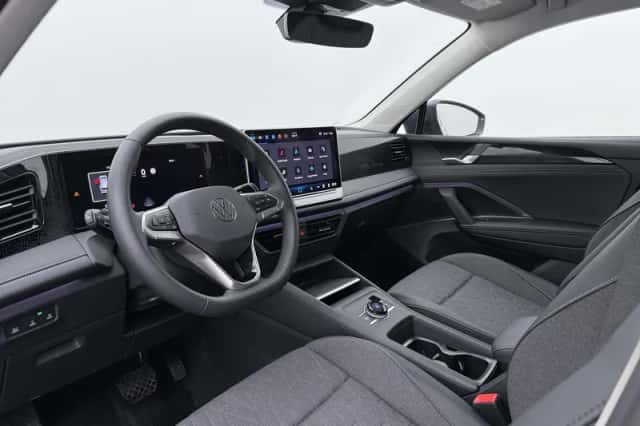 Volkswagen Tiguan (2026) thumbnail 3