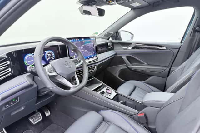Volkswagen Tiguan (2025) thumbnail 3