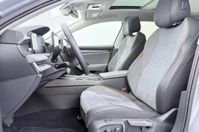 Škoda Superb (2025) thumbnail 4