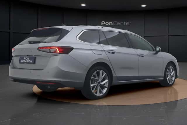 Škoda Superb (2025) thumbnail 5