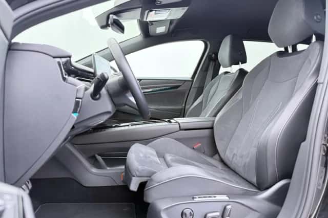 Volkswagen ID.7 (2025) thumbnail 4