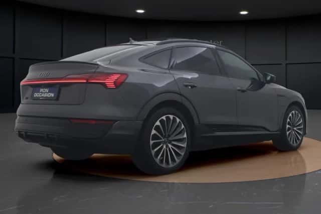 Audi Q8 (2024) thumbnail 6