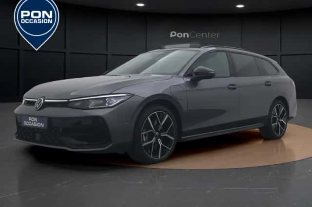 Volkswagen Passat (2025) thumbnail 1