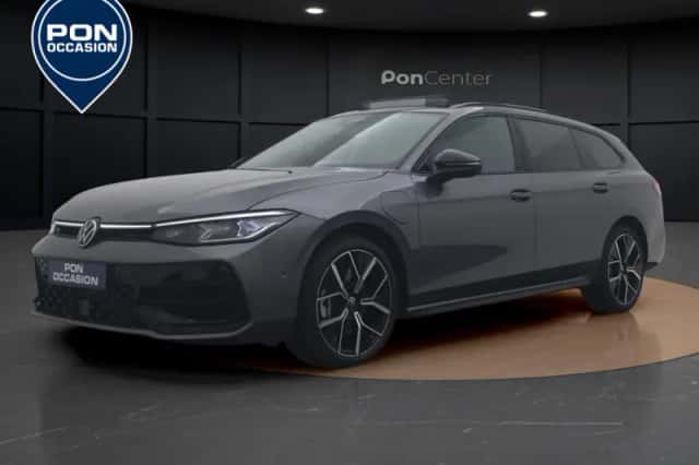 Volkswagen Passat (2025) thumbnail 2