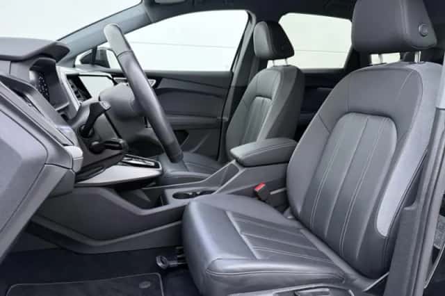 Audi Q4 e-tron (2025) thumbnail 5