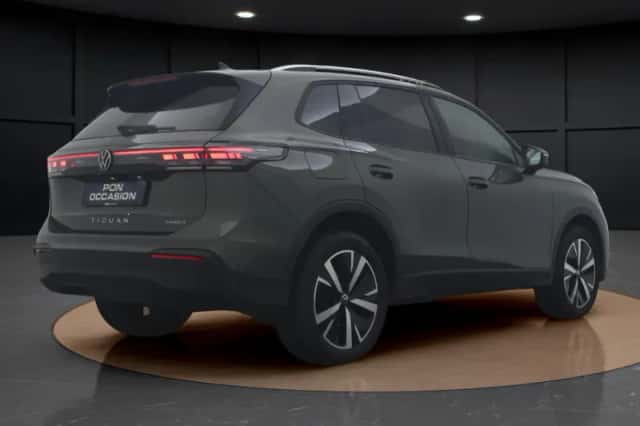 Volkswagen Tiguan (2025) thumbnail 6