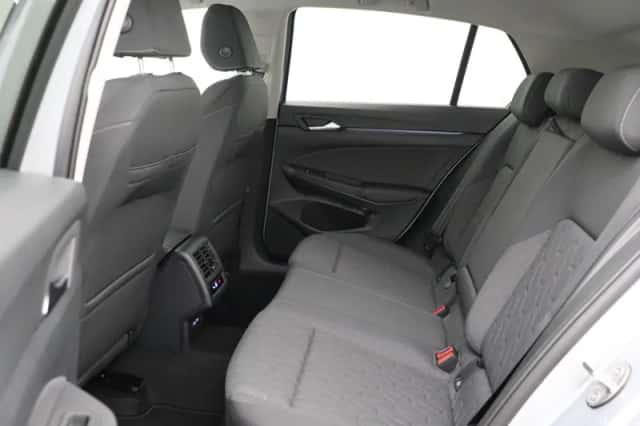 Volkswagen Golf (2026) thumbnail 9