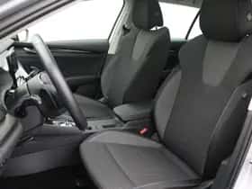 Škoda Octavia (2024) thumbnail 4