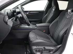 Volkswagen Passat (2024) thumbnail 4