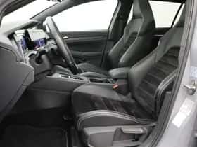 Volkswagen Golf (2022) thumbnail 4