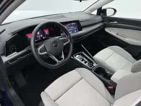 Volkswagen Golf (2022) thumbnail 3