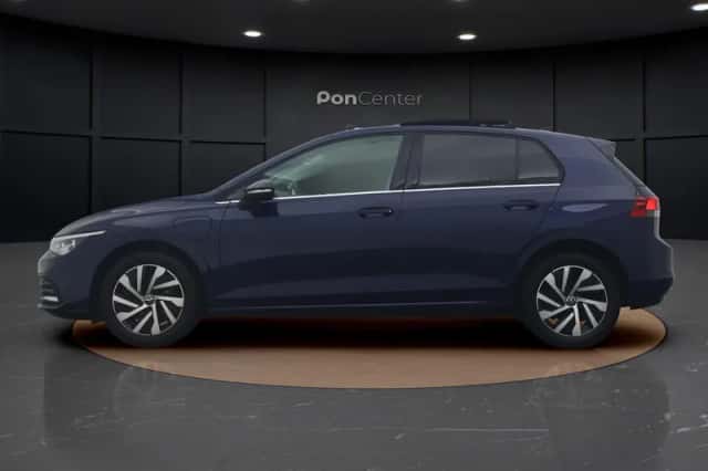 Volkswagen Golf (2022) thumbnail 6