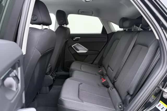 Audi Q3 (2023) thumbnail 7
