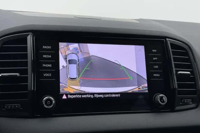 Škoda Karoq (2023) thumbnail 10
