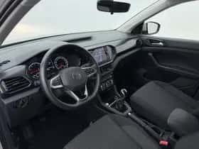Volkswagen T-Cross (2024) thumbnail 3