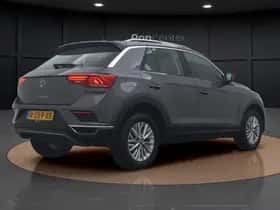 Volkswagen T-Roc (2022) thumbnail 5