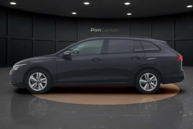Volkswagen Golf (2023) thumbnail 6