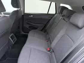 Volkswagen Golf (2023) thumbnail 9