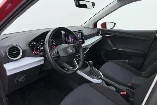 SEAT Arona (2022) thumbnail 3