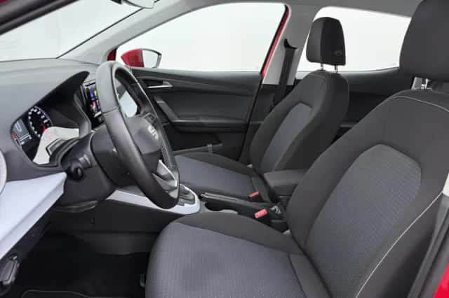 SEAT Arona (2022) thumbnail 4