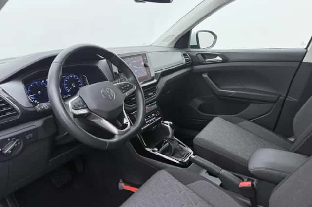 Volkswagen T-Cross (2024) thumbnail 3