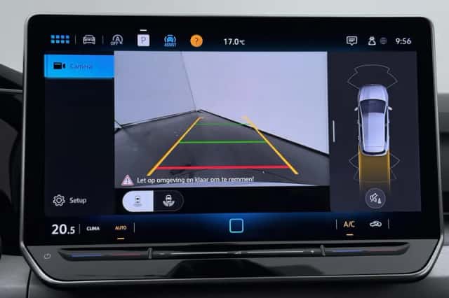 Volkswagen Golf (2024) thumbnail 10