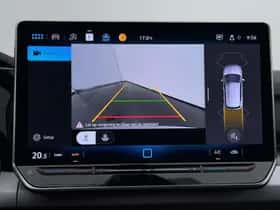 Volkswagen Golf (2024) thumbnail 10