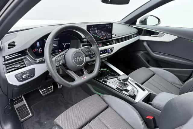 Audi A4 (2024) thumbnail 3