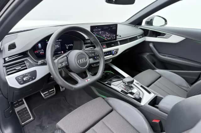 Audi A4 (2024) thumbnail 4