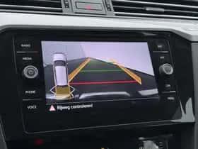 Volkswagen Passat (2022) thumbnail 10