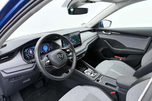 Škoda Octavia (2024) thumbnail 3