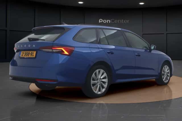 Škoda Octavia (2024) thumbnail 5